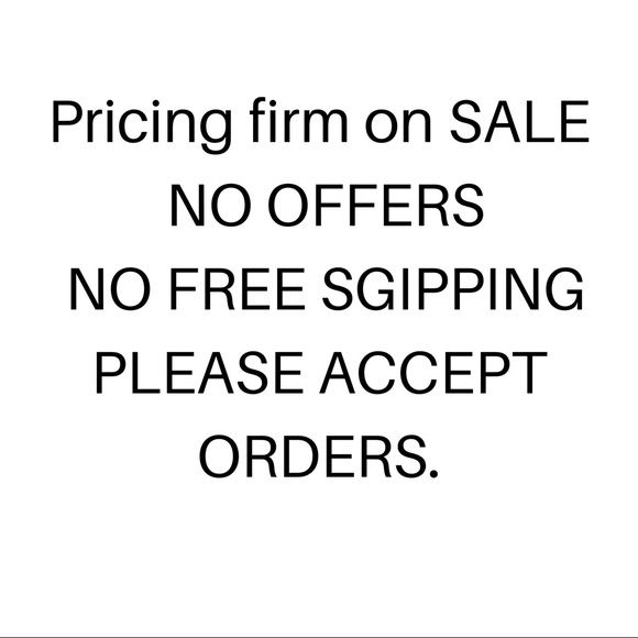 NEW BOHO CHIC FLORAL PLUNGING ROMPER - Picture 7 of 7